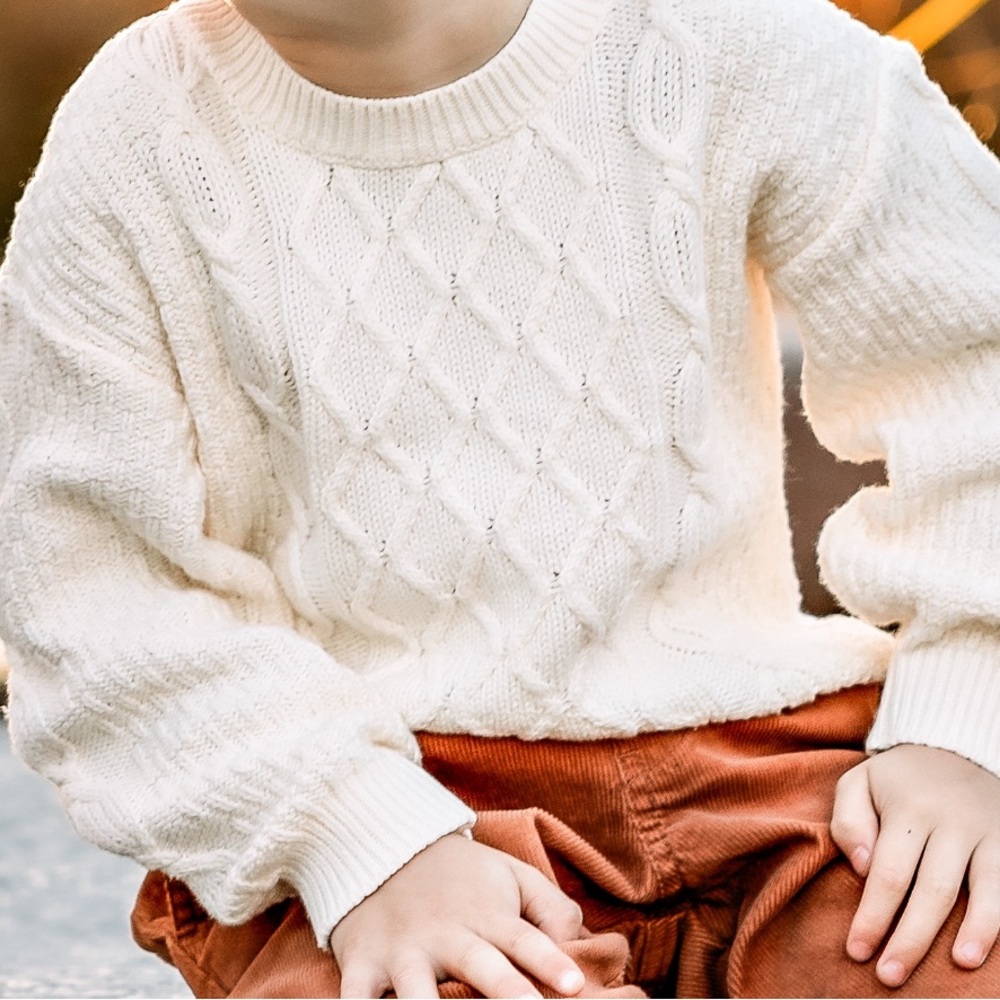 Gap crème color sweater size 4
